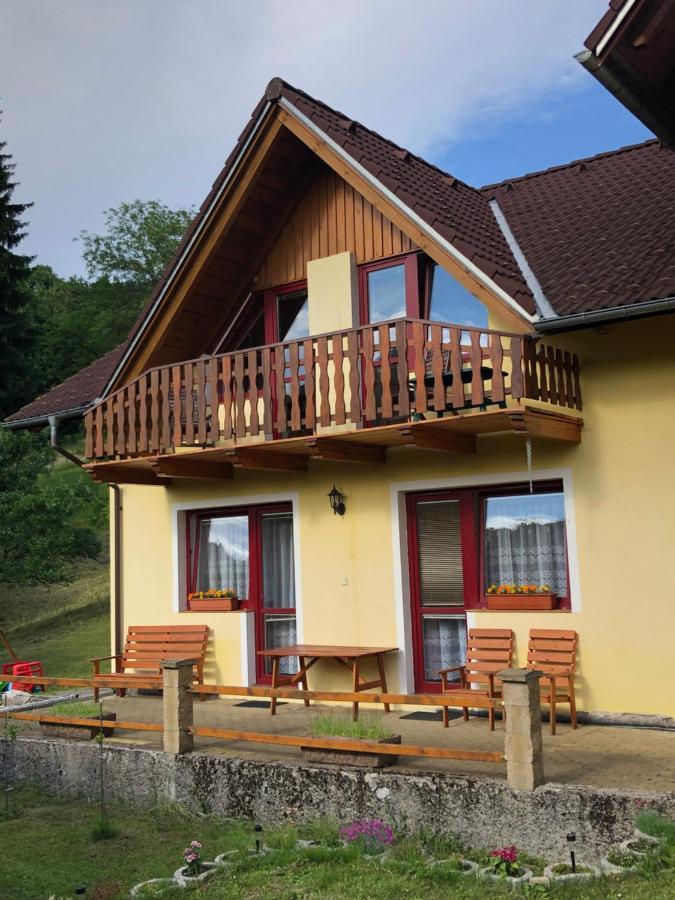 Apartmany U Kamenky Vrchlabi Ngoại thất bức ảnh